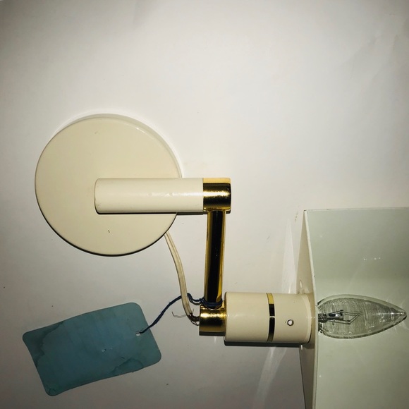 New Vintage Lacquer Sconce Wall Light - Picture 3 of 16